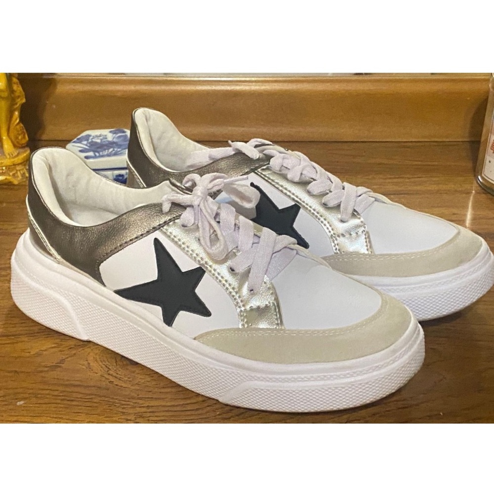 MKS Star Tennis Shoes